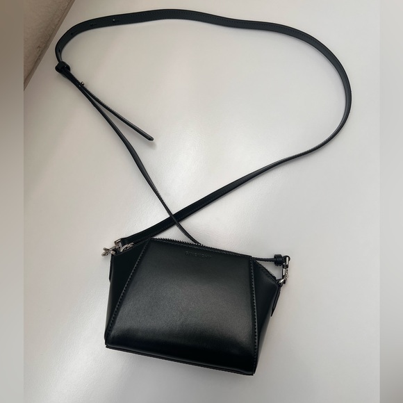 🔥GIVENCHY Nano Antigona Crossbody - Picture 3 of 9